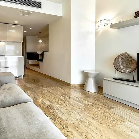 아파트 Altamira 아데제